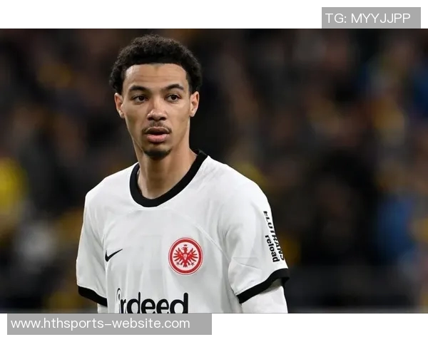 埃基蒂克身披法国队9号球衣有望首发出战引发热议 埃基蒂克身披法国队9号球衣有望首发出战引发热议