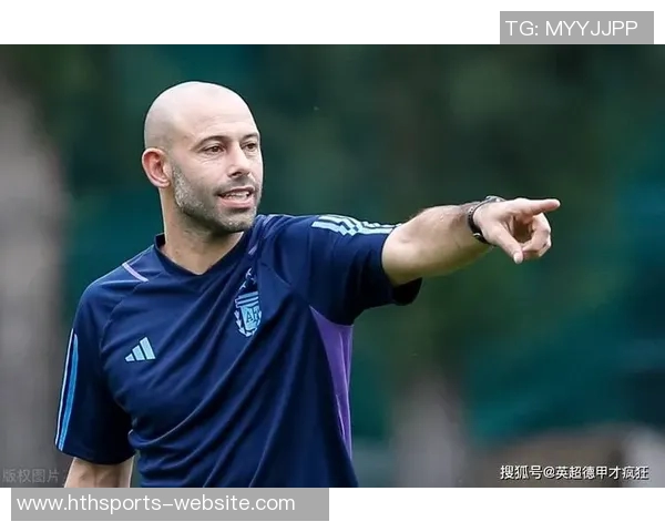 季后赛即将开启贝克汉姆现身迈阿密训练场与马斯切拉诺热烈交流