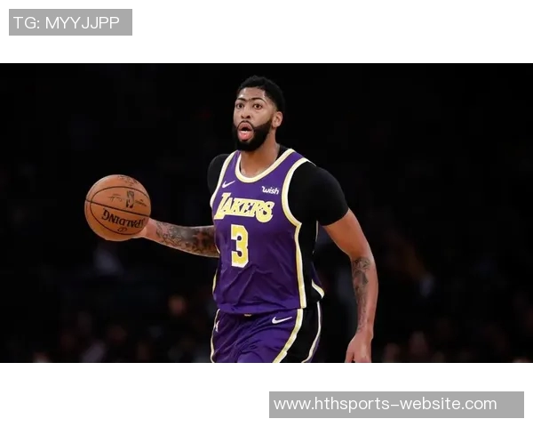 基德赞扬凯莱布马丁在防守和进攻中的出色表现与创造机会能力